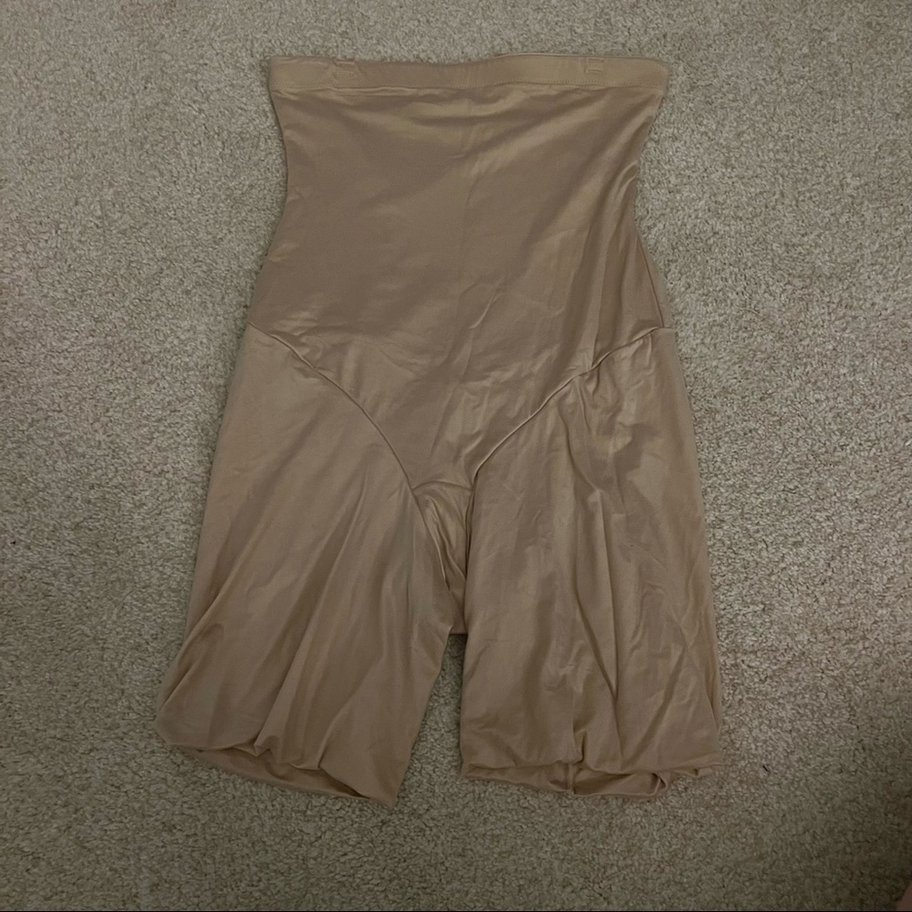 Maidenform Mid Thigh Shapewear